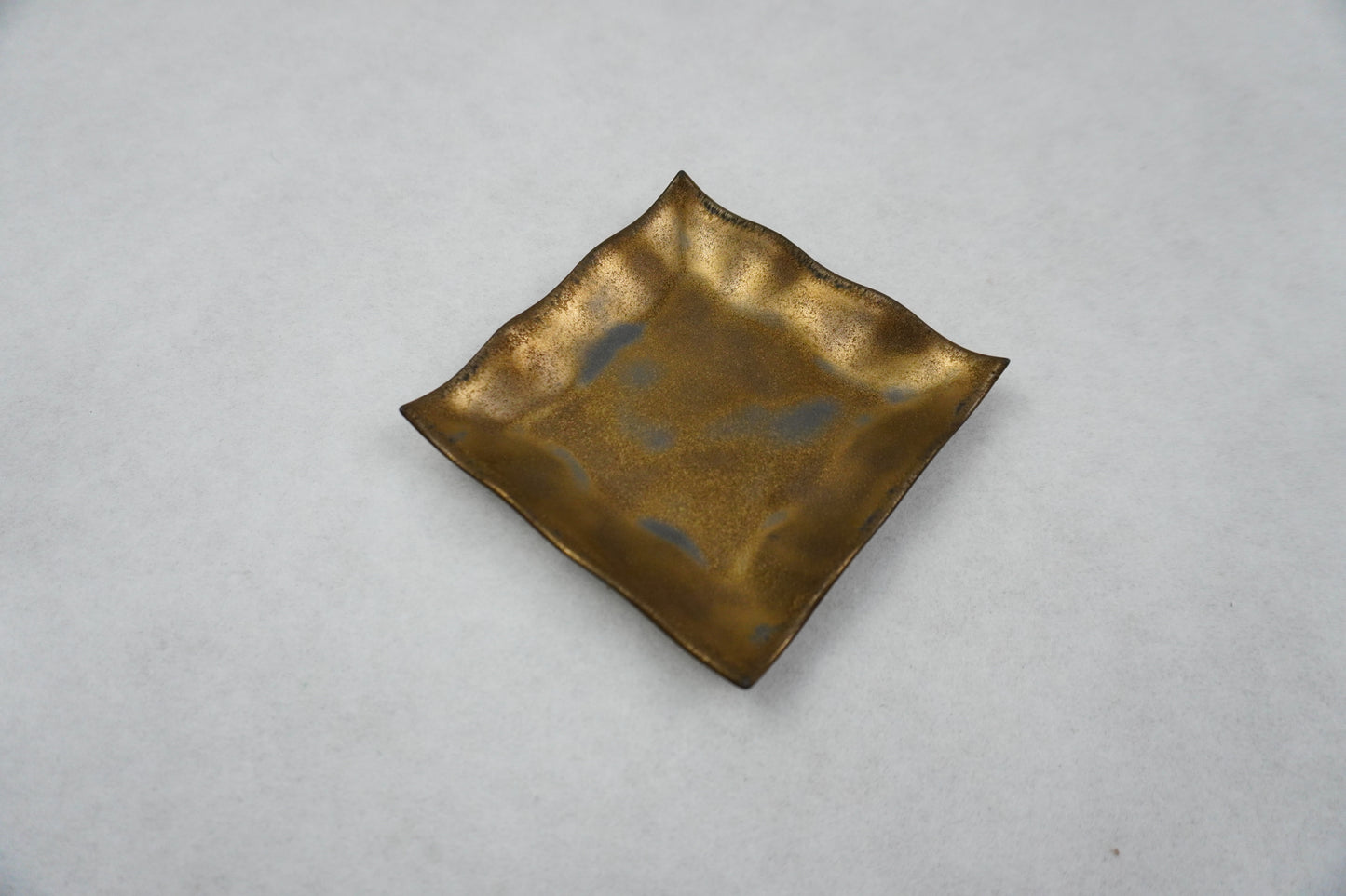 Gold-colored Square Plate Handmade By Kizuru Seito