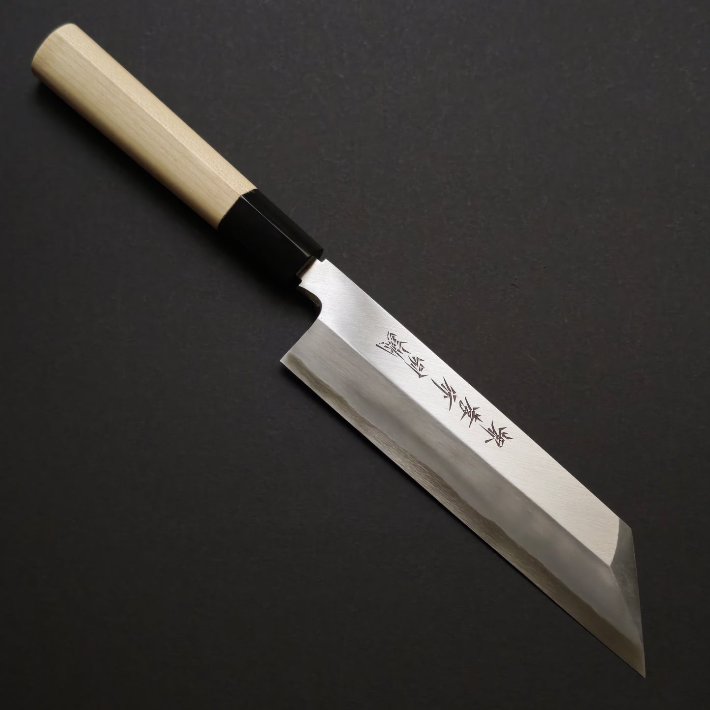 Sakai Takayuki Tokujo White2 Mukimono 180mm