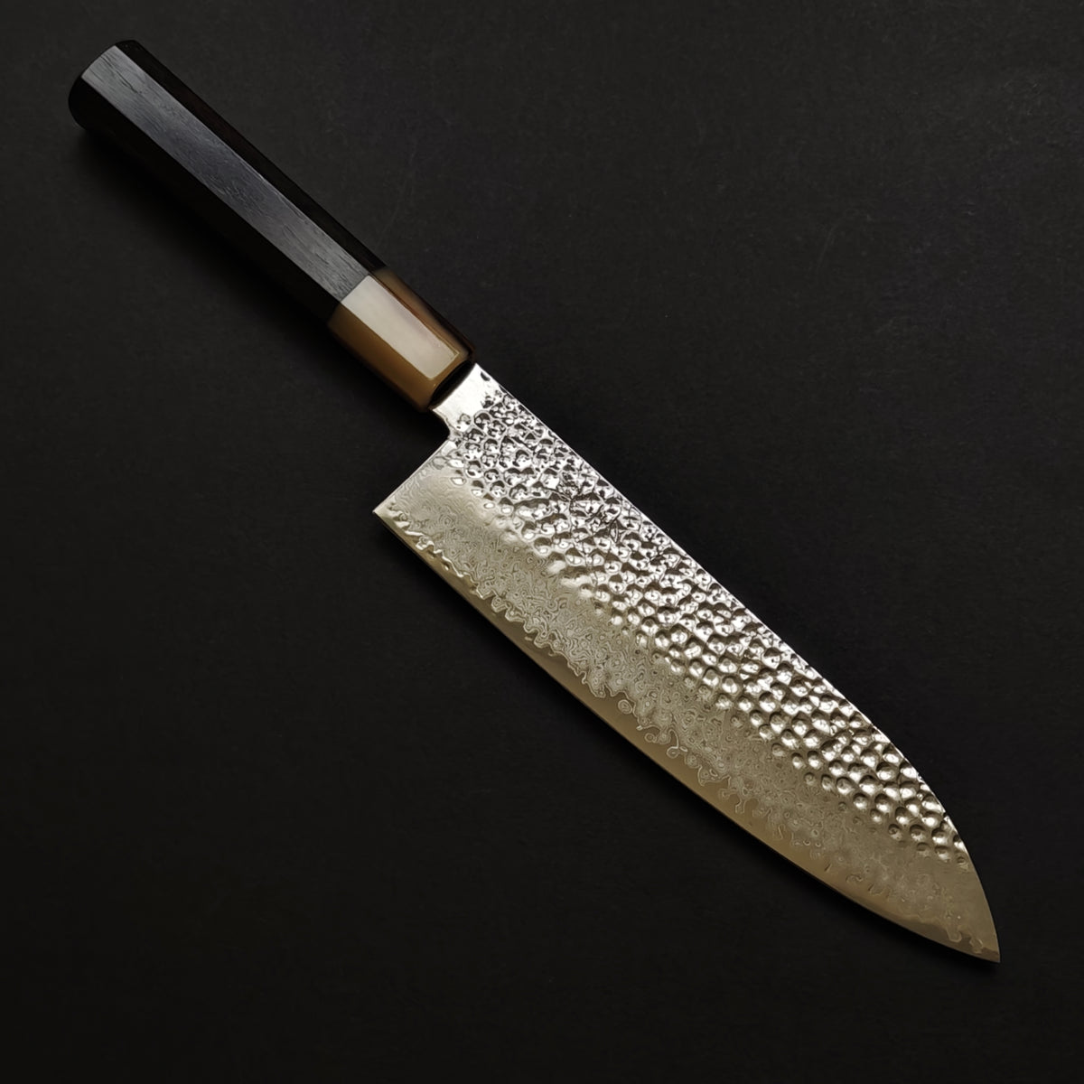 Shisei VG10 33 Layers Hammered Damascus Santoku 180mm